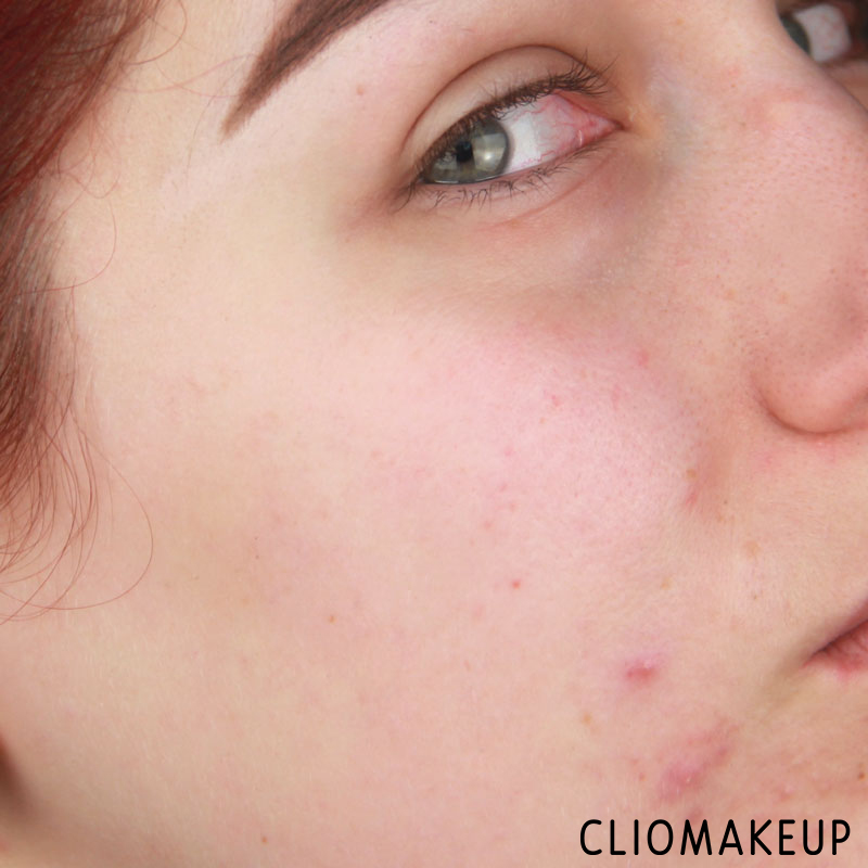 cliomakeup-recensione-fondotinta-camouflage-2-in-1-powder-e-make-up-essence-10