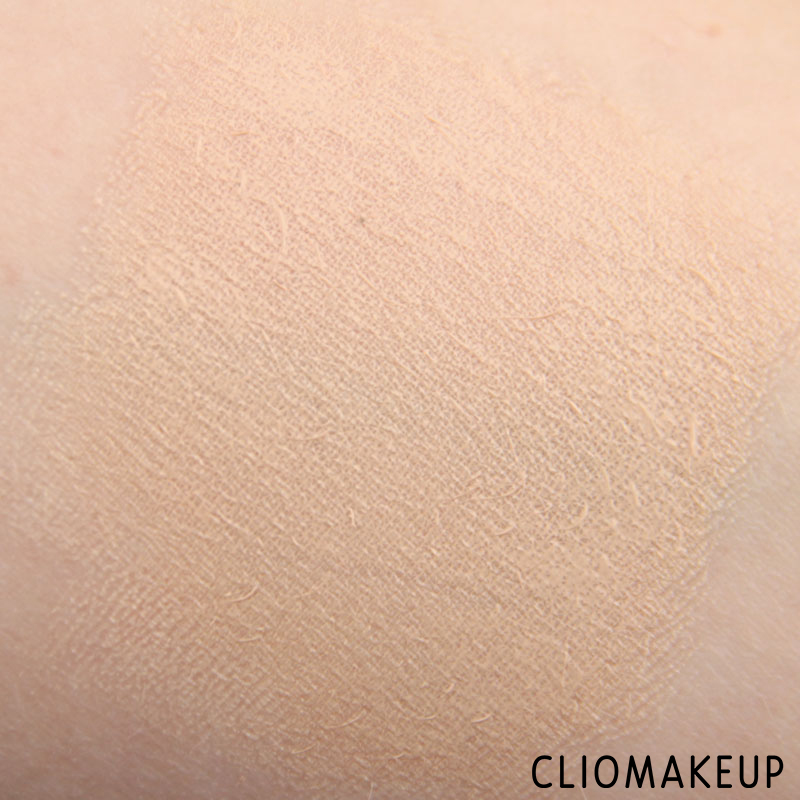 cliomakeup-recensione-correttore-gotcha-covered-concealer-nyx-8