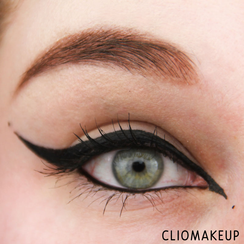 cliomakeup-recensione-we-are-perfect-waterproof-eyeliner-essence-12