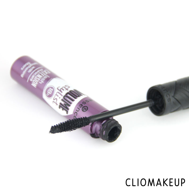 cliomakeup-recensione-volume-stylist-18h-lash-extension-mascara-essence-3