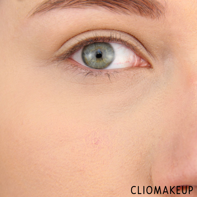 cliomakeup-recensione-fondotinta-instant-matt-make-up-essence-13