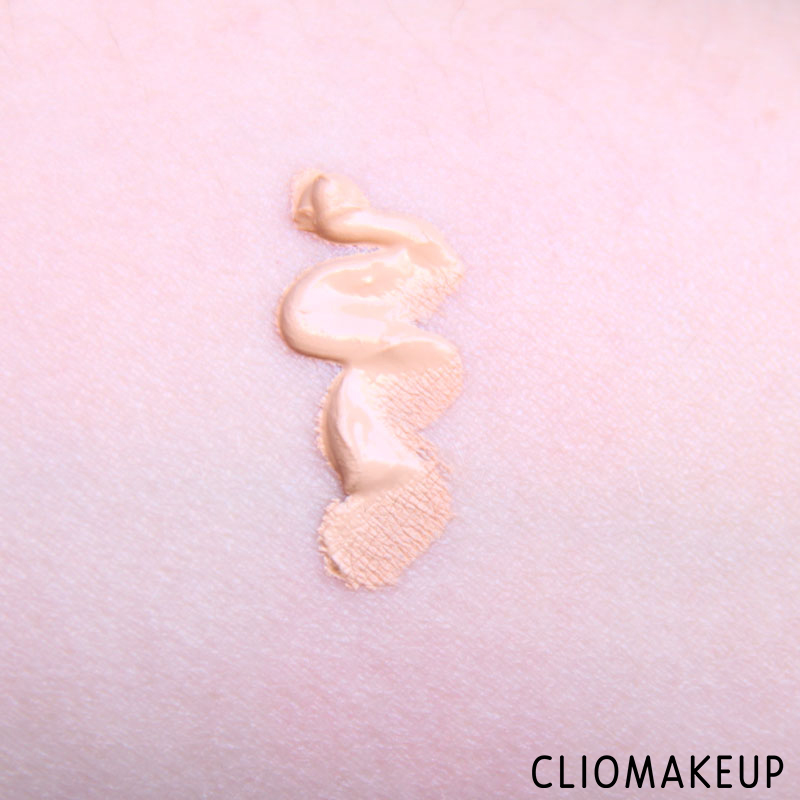 cliomakeup-recensione-fondotinta-instant-matt-make-up-essence-5