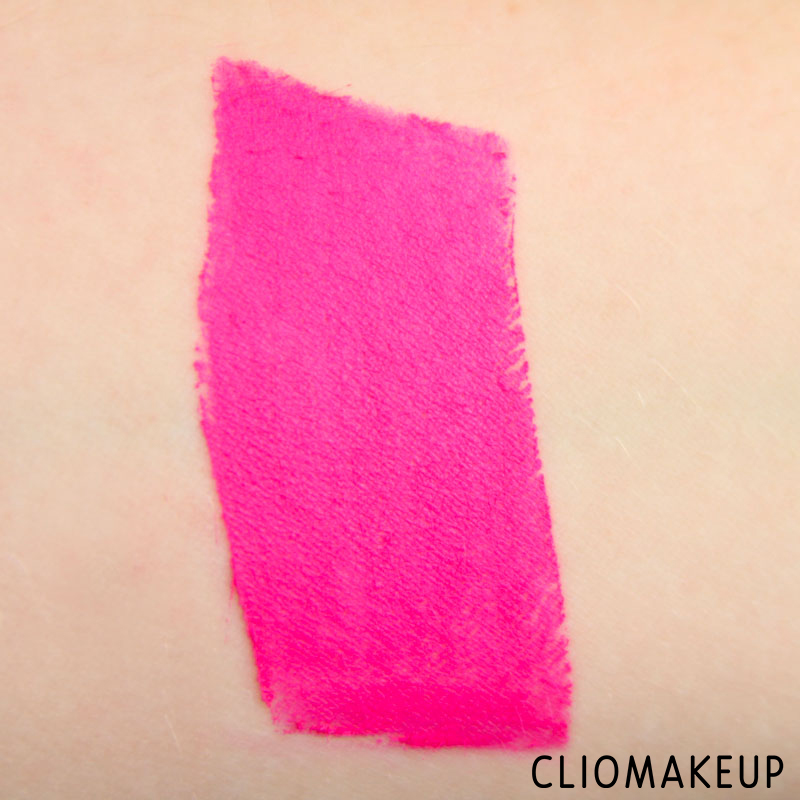 cliomakeup-recensione-rossetto-active-fluo-neon-lipstick-kiko-7