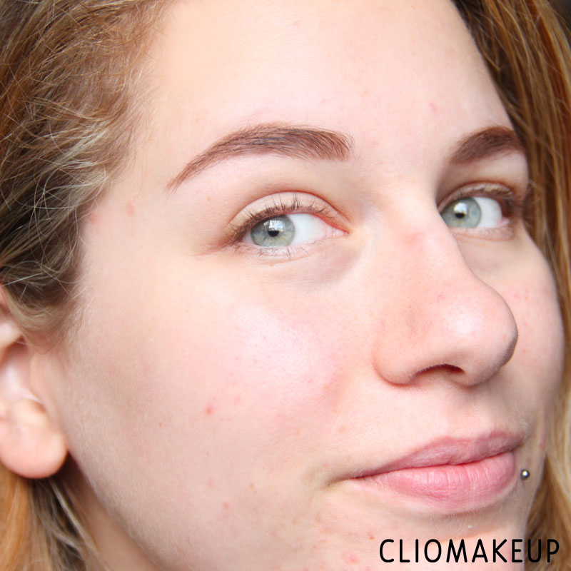 cliomakeup-recensione-fresh-and-fit-awake-make-up-foundation-essence-10