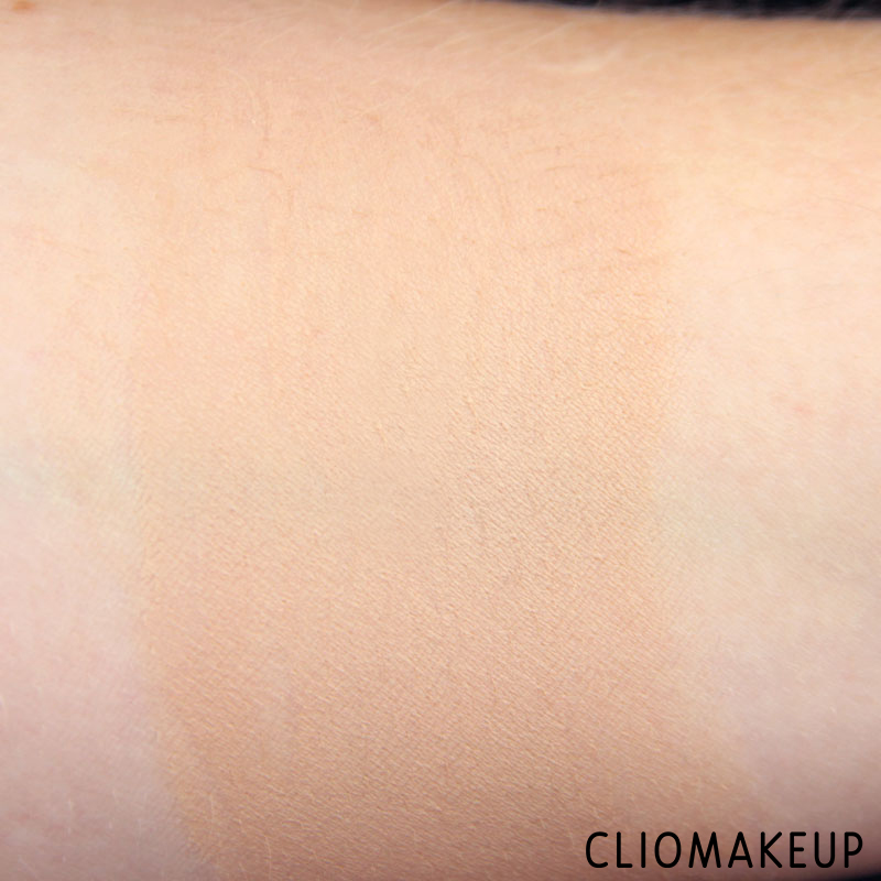 cliomakeup-recensione-fresh-and-fit-awake-make-up-foundation-essence-9