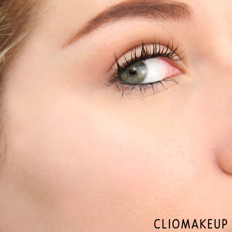 cliomakeup-recensione-cipria-brighten-up-banana-powder-essence-13