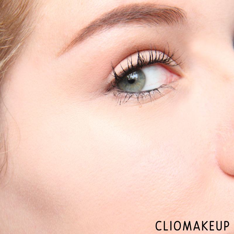 cliomakeup-recensione-cipria-brighten-up-banana-powder-essence-14