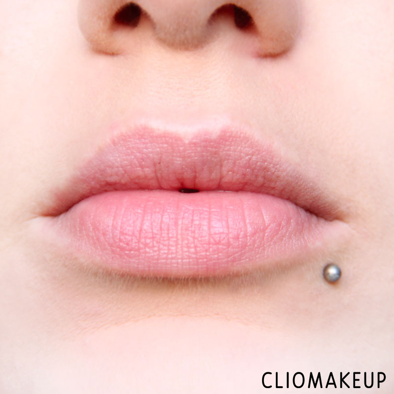 cliomakeup-recensione-rossetti-metal-shock-lip-paint-essence-10