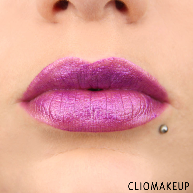 cliomakeup-recensione-rossetti-metal-shock-lip-paint-essence-13