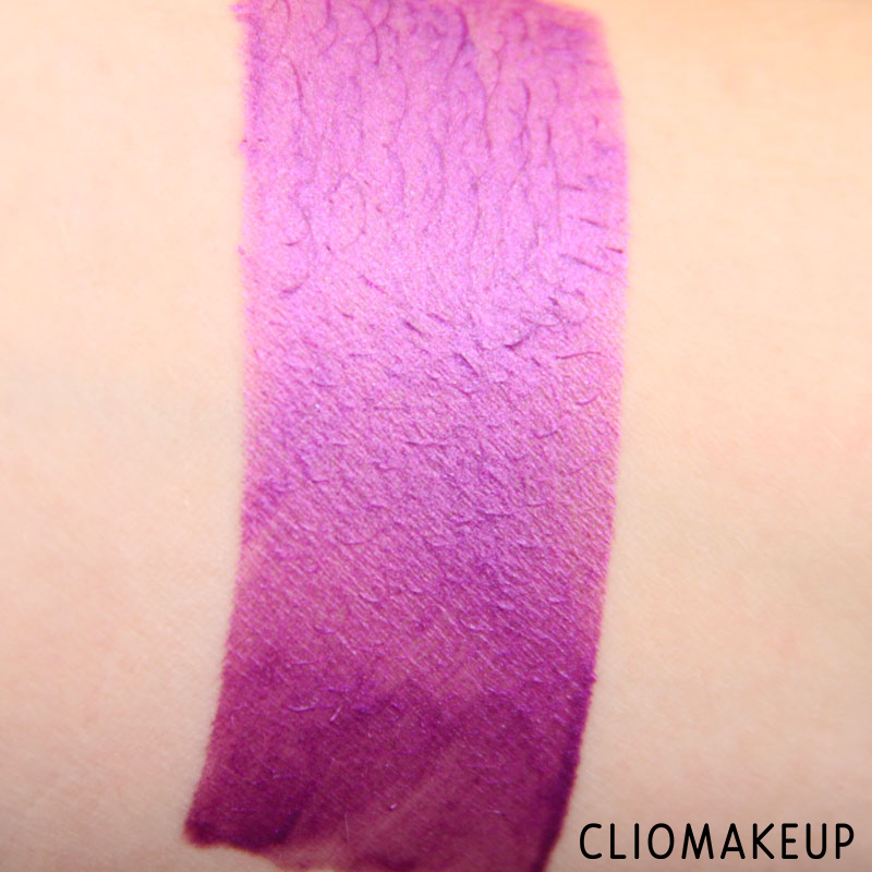 cliomakeup-recensione-rossetti-metal-shock-lip-paint-essence-7