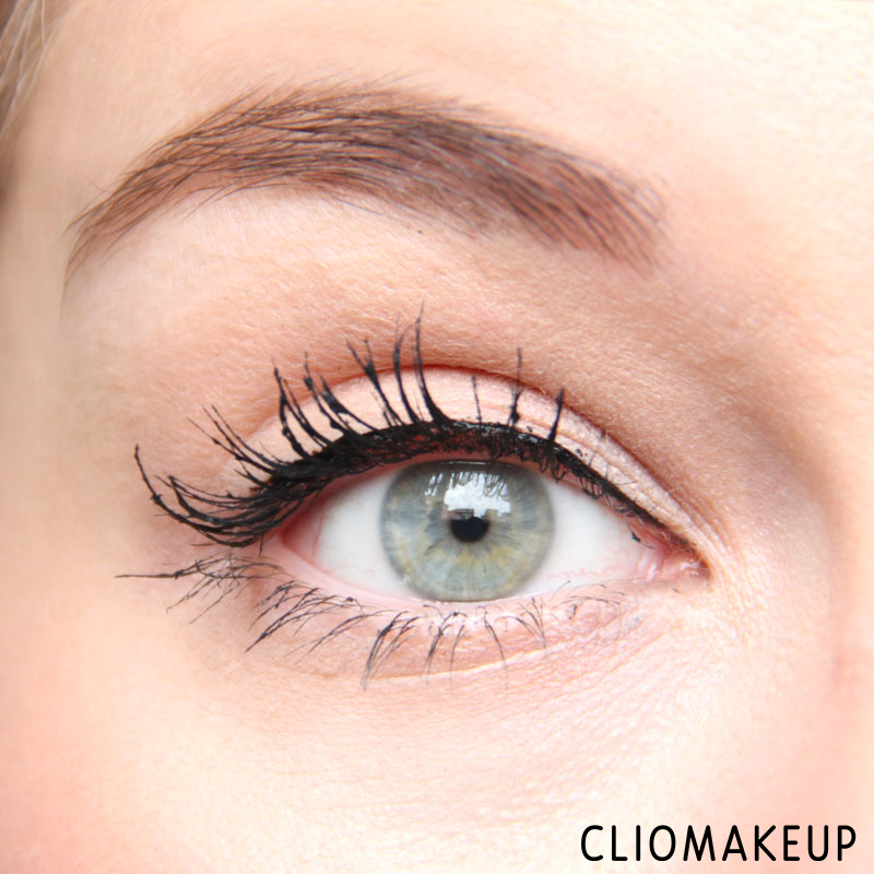 cliomakeup-recensione-super-last-eyeliner-deep-black-essence-10