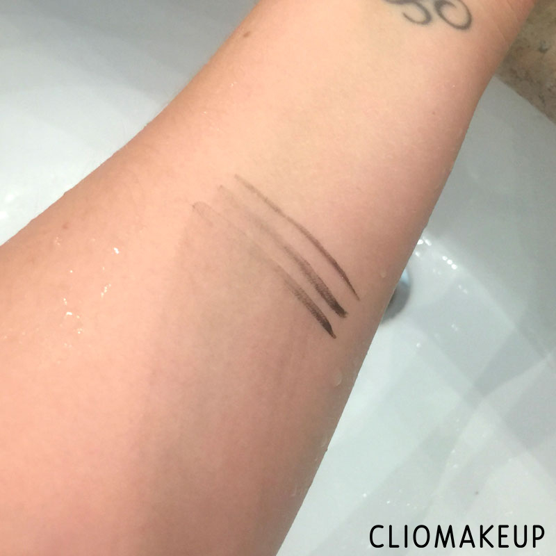 cliomakeup-recensione-super-last-eyeliner-deep-black-essence-9