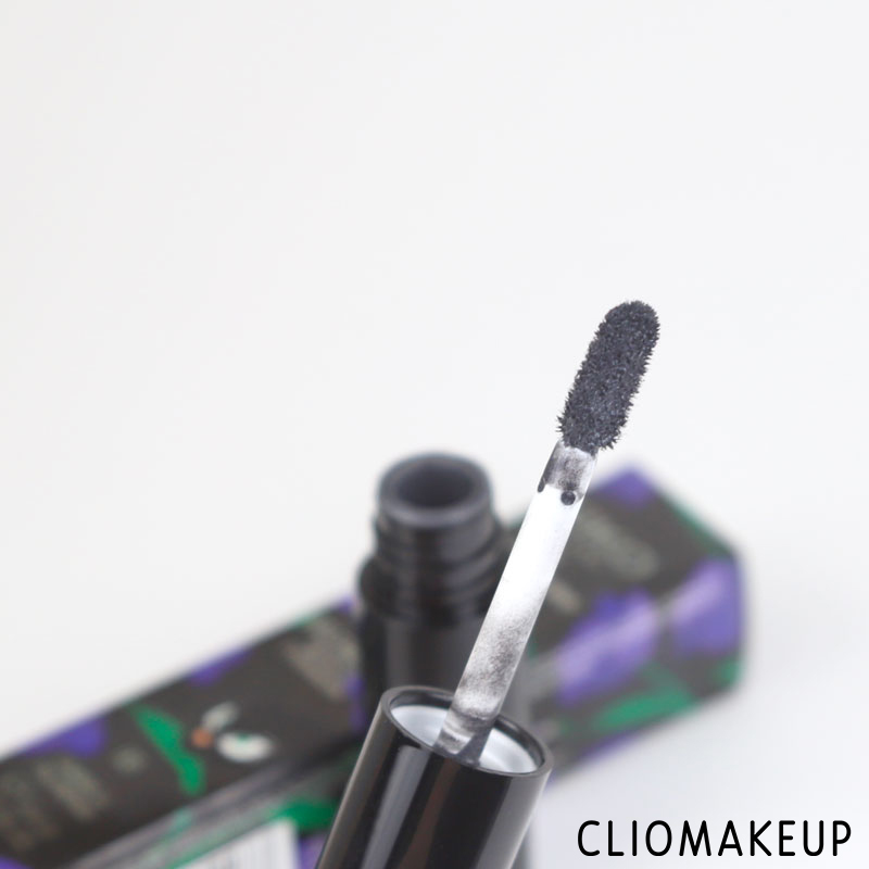 cliomakeup-recensione-ombretti-liquidi-into-the-dark-metallic-eyeshadow-kiko-5