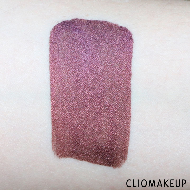 cliomakeup-recensione-ombretti-liquidi-into-the-dark-metallic-eyeshadow-kiko-6
