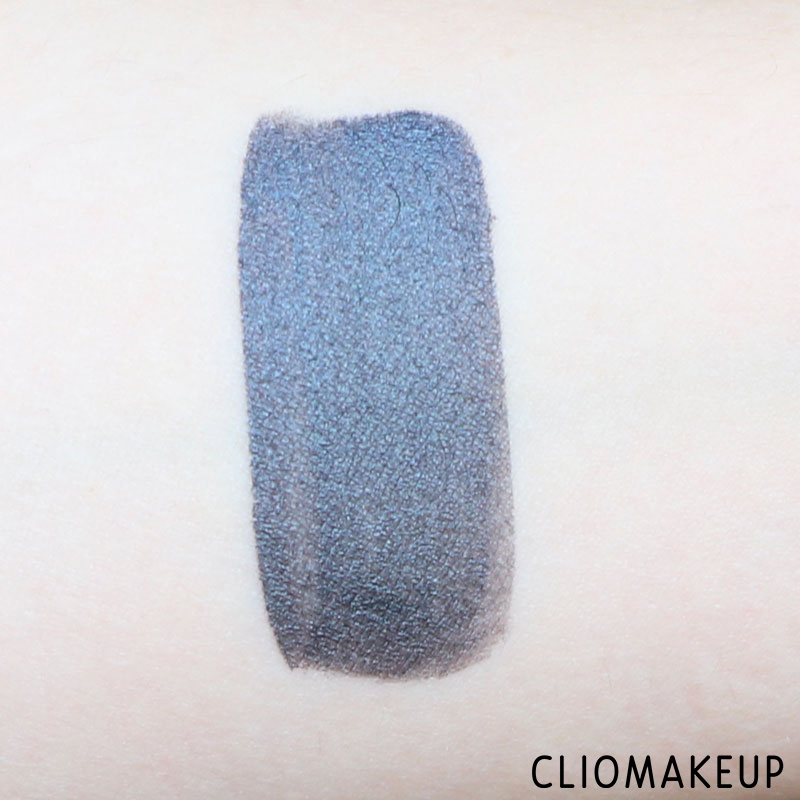 cliomakeup-recensione-ombretti-liquidi-into-the-dark-metallic-eyeshadow-kiko-8
