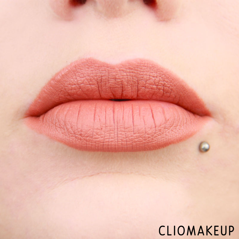 cliomakeup-recensione-pastello-labbra-gloss-neogothic-collection-neve-cosmetics-13
