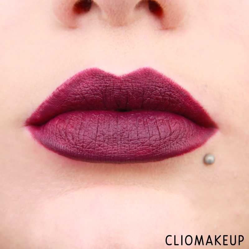 cliomakeup-recensione-pastello-labbra-gloss-neogothic-collection-neve-cosmetics-17