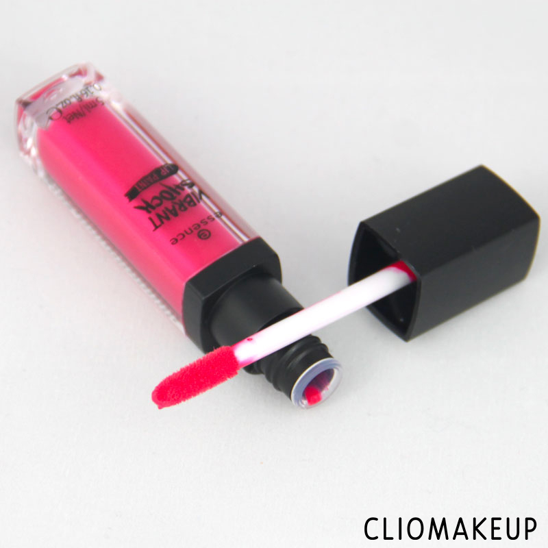 cliomakeup-recensione-rossetti-vibrant-shock-lip-paint-essence-5