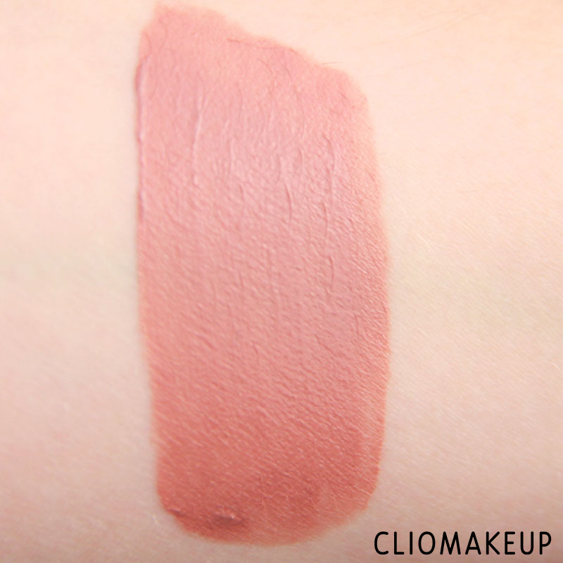 cliomakeup-recensione-rossetti-vibrant-shock-lip-paint-essence-7