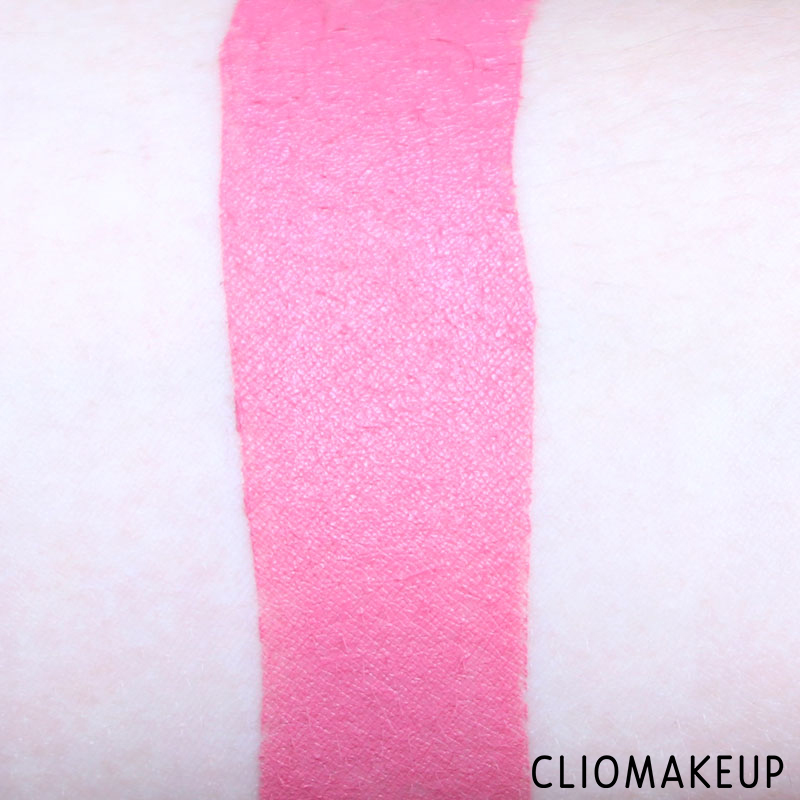 cliomakeup-recensione-matitoni-labbra-butter-stick-essence-6