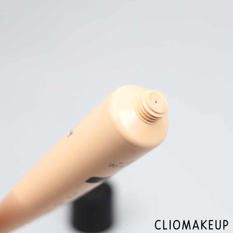 cliomakeup-recensione-fondotinta-smart-hydrating-foundation-kiko-5