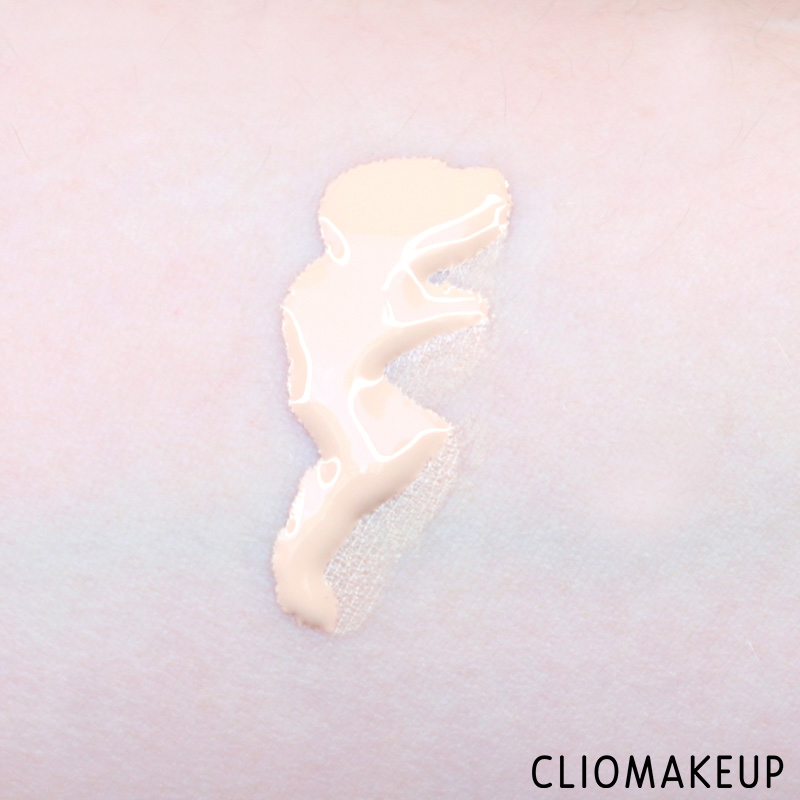 cliomakeup-recensione-fondotinta-smart-hydrating-foundation-kiko-7