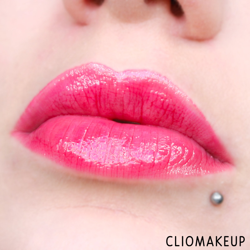 cliomakeup-recensione-gloss-kissmy-lips-lipgloss-volume-effect-debby-15