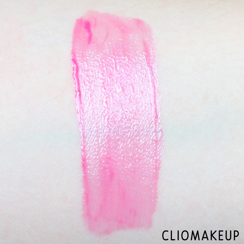 cliomakeup-recensione-gloss-kissmy-lips-lipgloss-volume-effect-debby-6