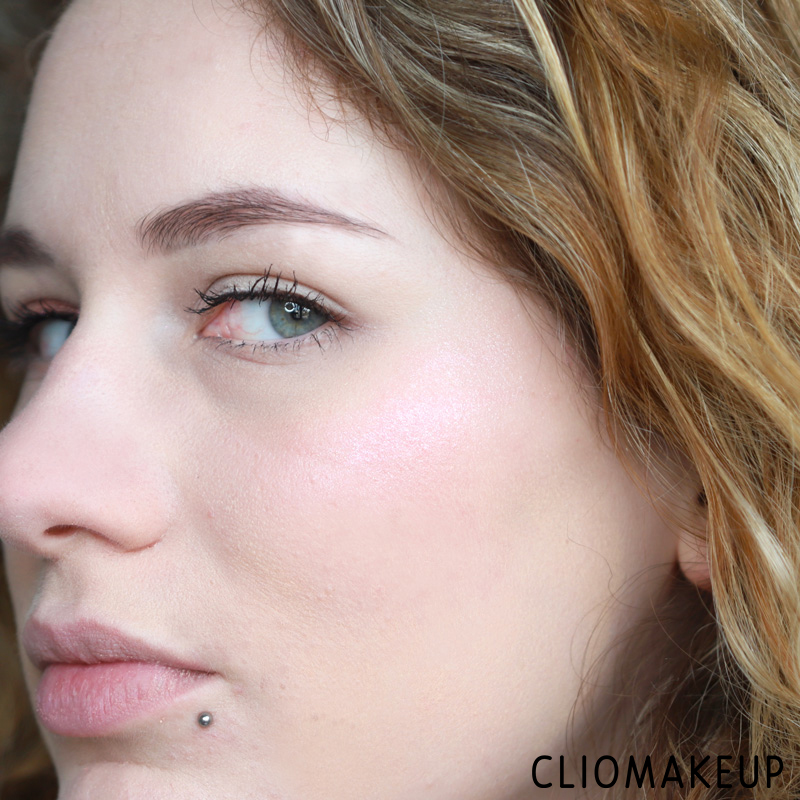 cliomakeup-recensione-blush-essence-glow-to-go-13