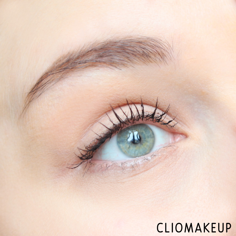 cliomakeup-recensione-mascara-essence-volume-hero-mascara-11
