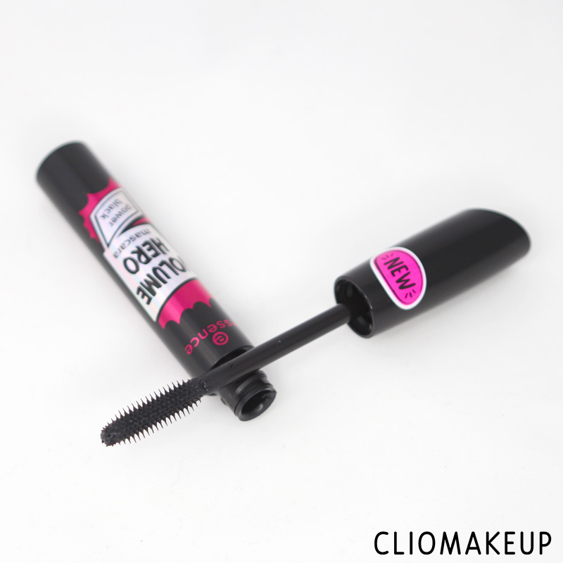 cliomakeup-recensione-mascara-essence-volume-hero-mascara-4