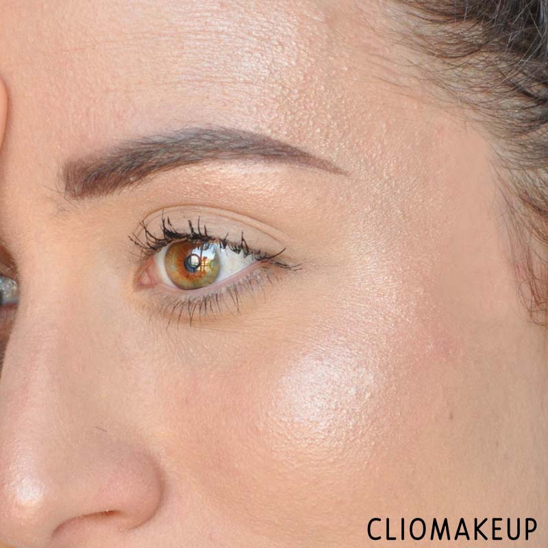 cliomakeup-recensione-illuminante-kiko-gold-waves-highlighter-12
