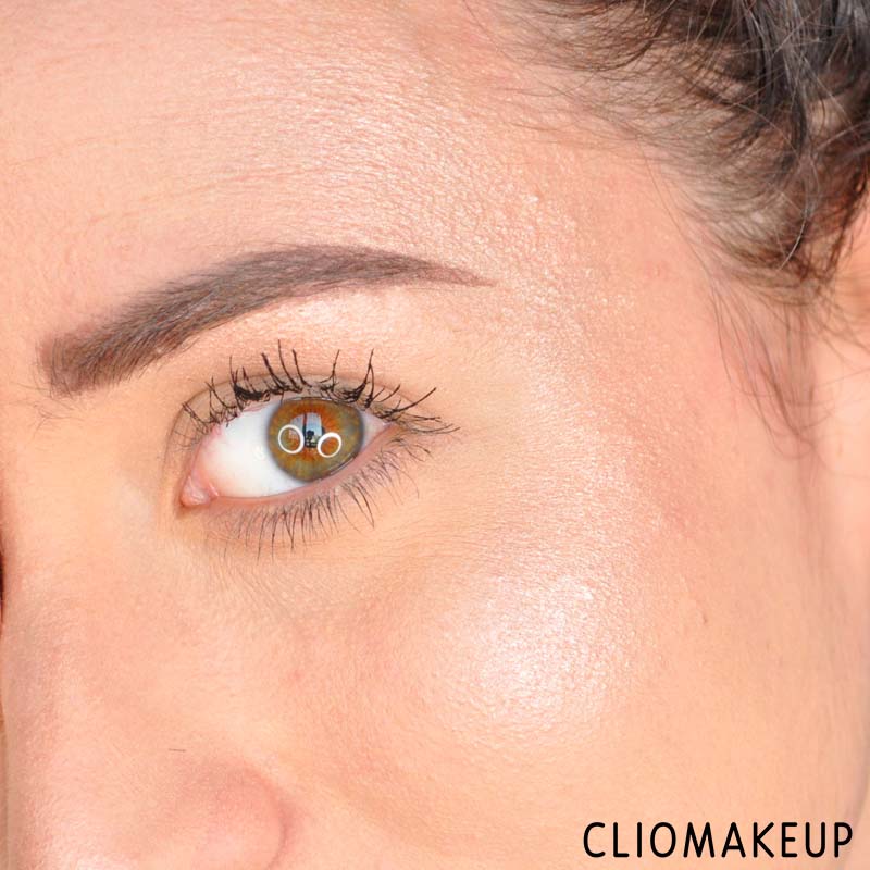 cliomakeup-recensione-illuminante-kiko-gold-waves-highlighter-13