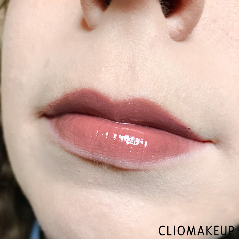 cliomakeup-recensione-liquid-lipstick-essence-colour-boost-vinylicious-10