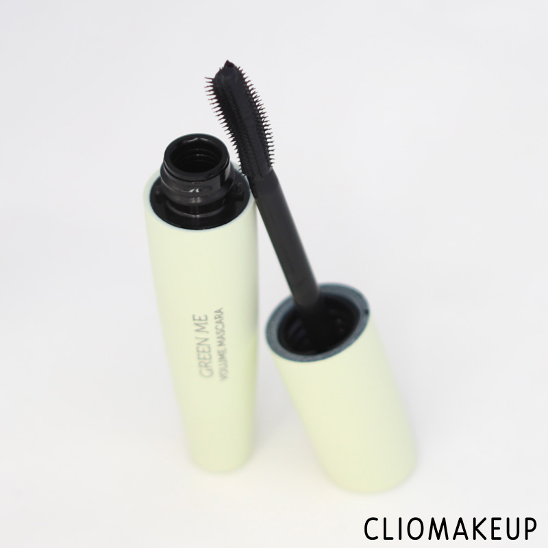 cliomakeup-recensione-mascara-kiko-green-me-volume-mascara-4