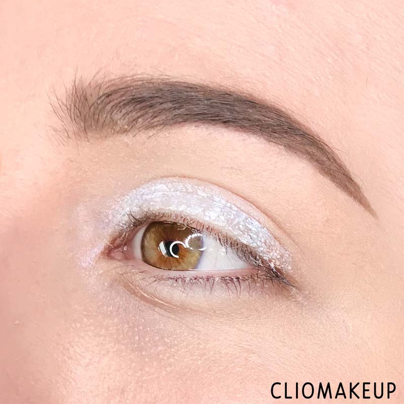cliomakeup-recensione-prisma-jumbo-eye-pencil-essence-holo-wow-11