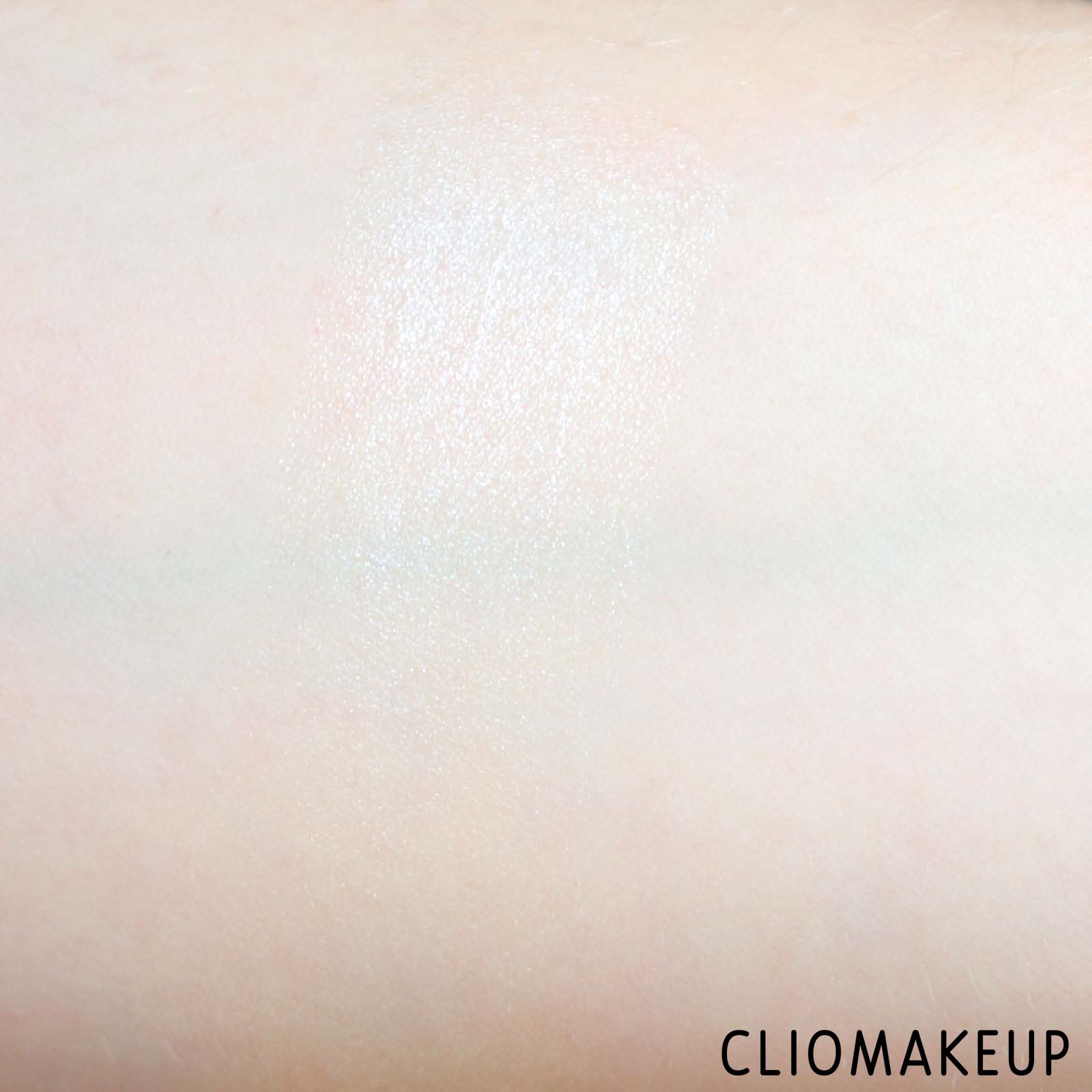 cliomakeup-recensione-balsamo-labbra-cien-lip-balm-shiny-pearl-6