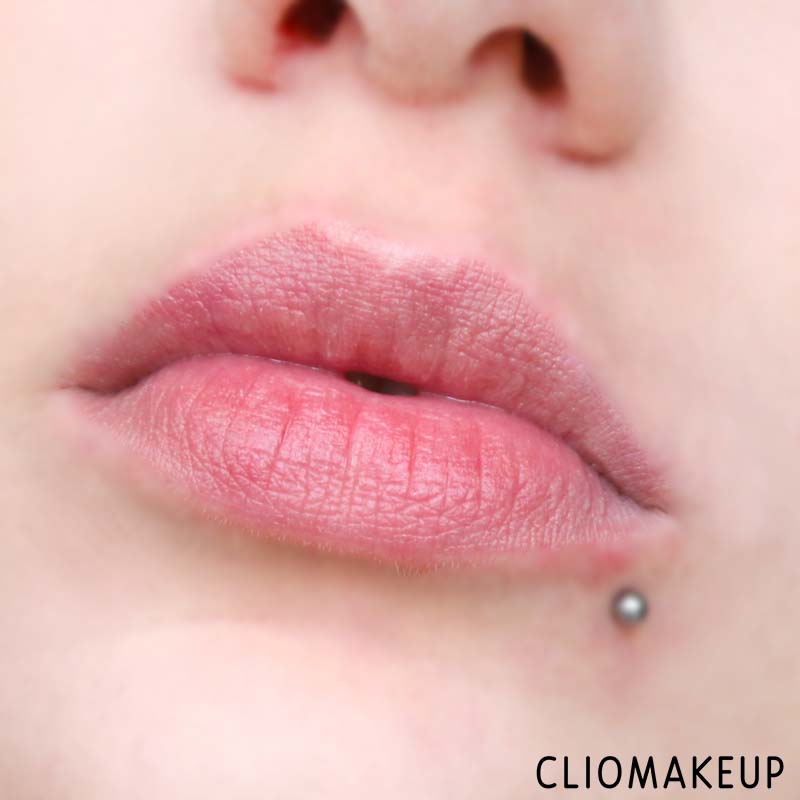 cliomakeup-recensione-balsamo-labbra-eos-lip-balm-lemon-twist-11