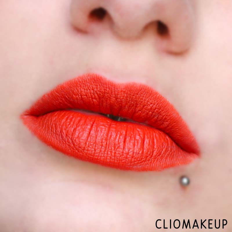 cliomakeup-recensione-balsamo-labbra-eos-lip-balm-lemon-twist-13