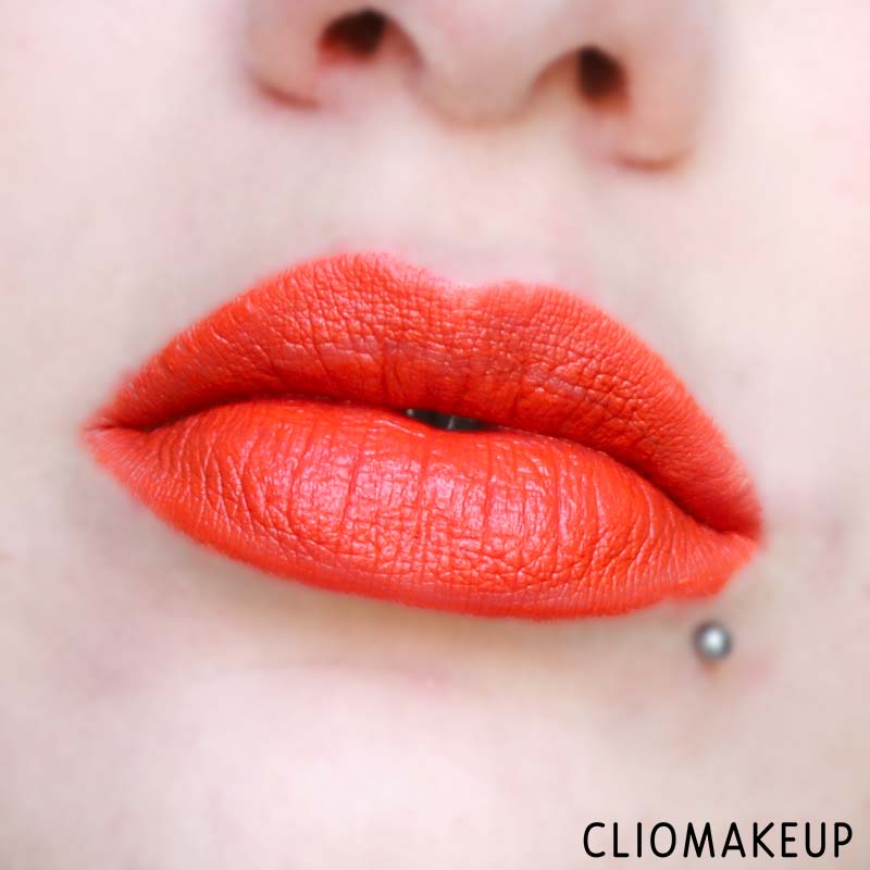 cliomakeup-recensione-balsamo-labbra-eos-lip-balm-lemon-twist-14