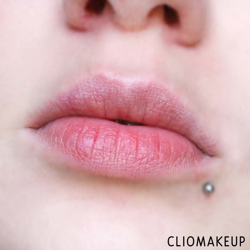 cliomakeup-recensione-balsamo-labbra-eos-lip-balm-lemon-twist-8