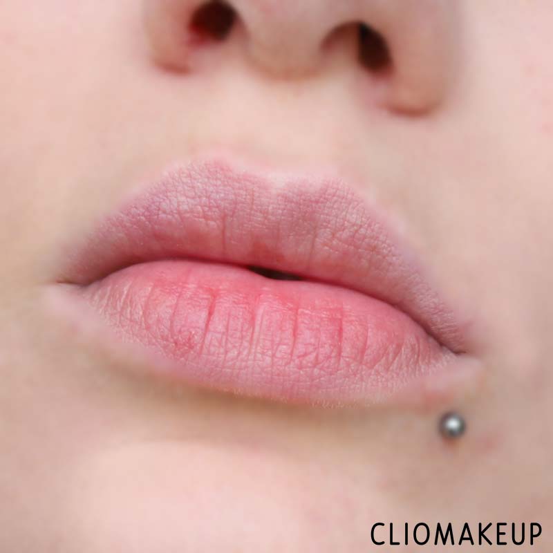 cliomakeup-recensione-balsamo-labbra-eos-lip-balm-lemon-twist-9