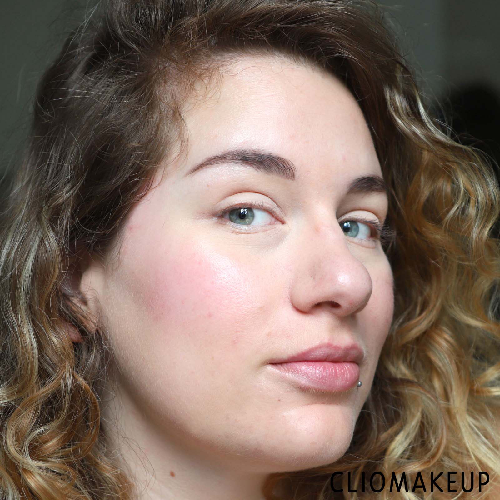 cliomakeup-recensione-blush-essence-happy-kawaii-colour-changing-blush-11