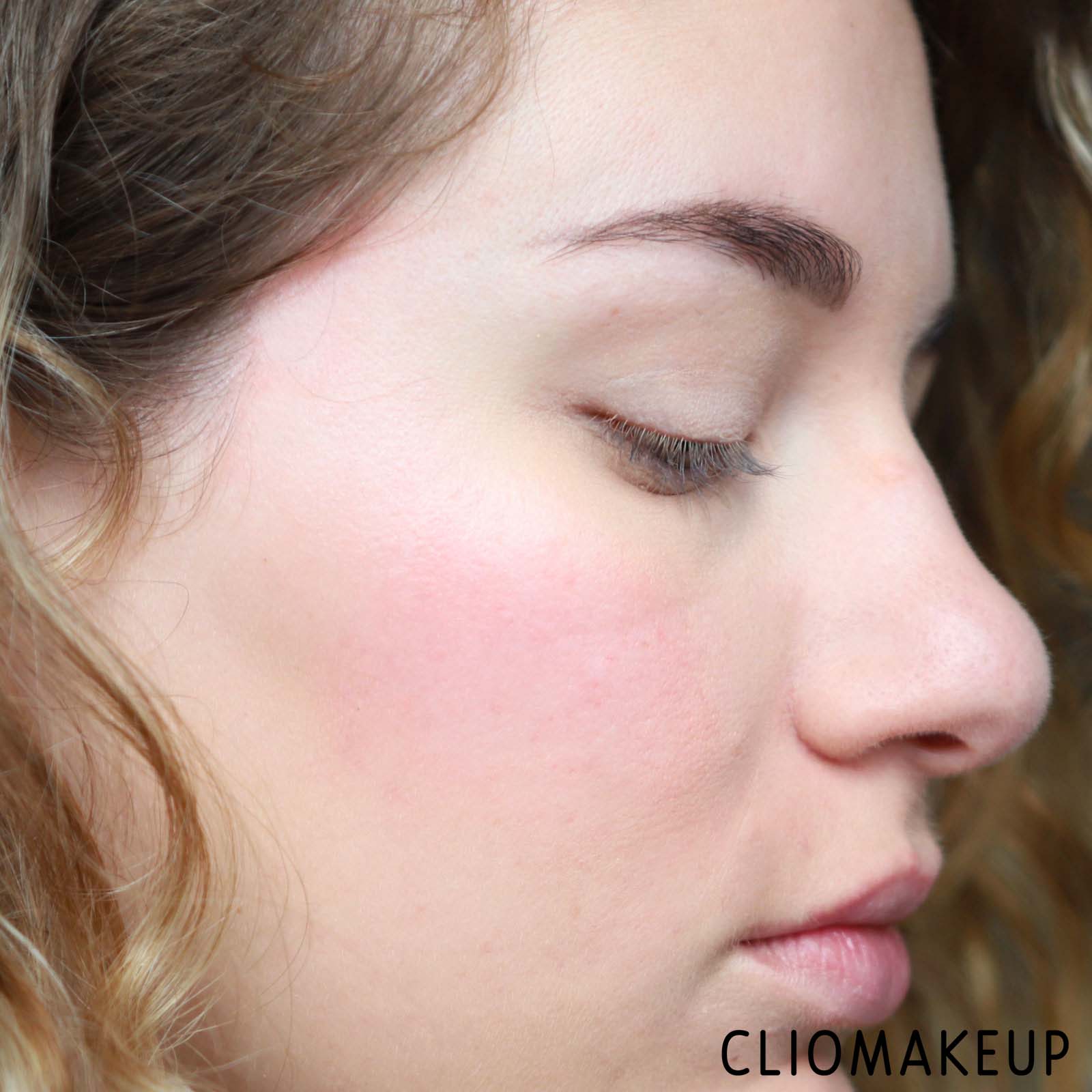cliomakeup-recensione-blush-essence-happy-kawaii-colour-changing-blush-14
