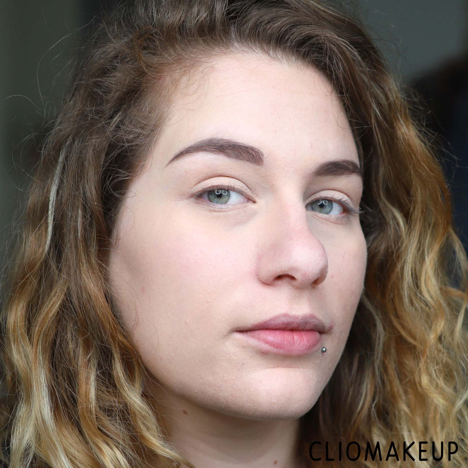 cliomakeup-recensione-correttore-kat-von-d-lock-it-concealer-creme-15