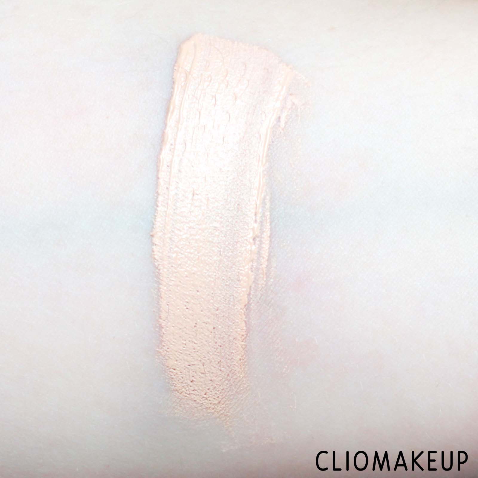 cliomakeup-recensione-correttore-kat-von-d-lock-it-concealer-creme-6