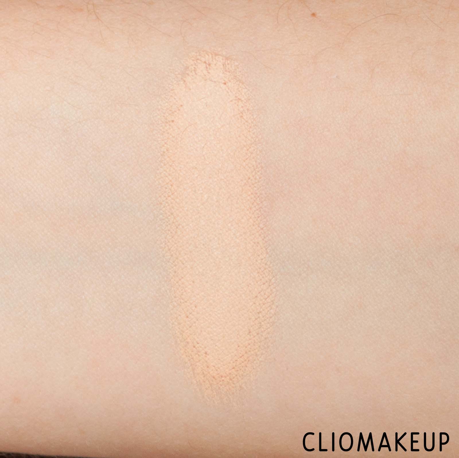 cliomakeup-recensione-correttore-urban-decay-all nighter-waterproof-full coverage-concealer-8