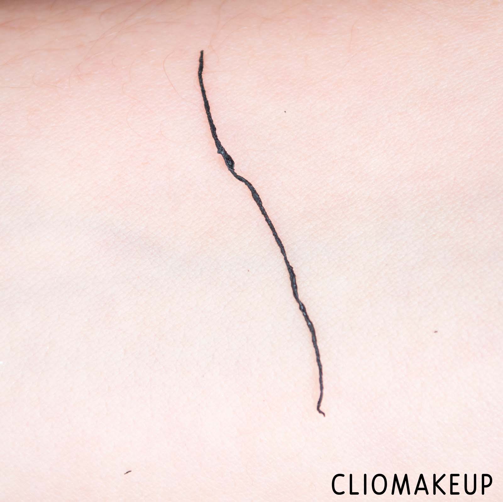 cliomakeup-recensione-eyeliner-deborah-eyeliner-precisione-waterproof-10