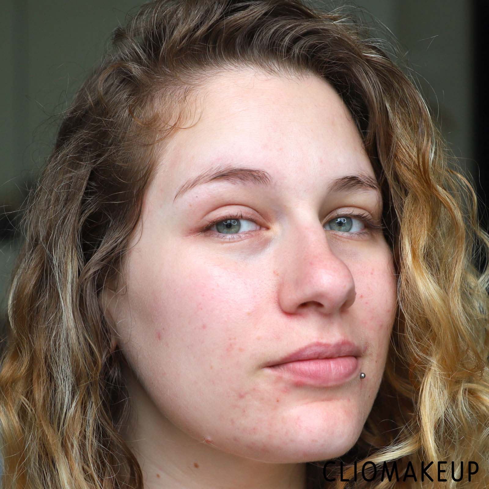 cliomakeup-recensione-fondotinta-kat-von-d-lock-it-foundation-11