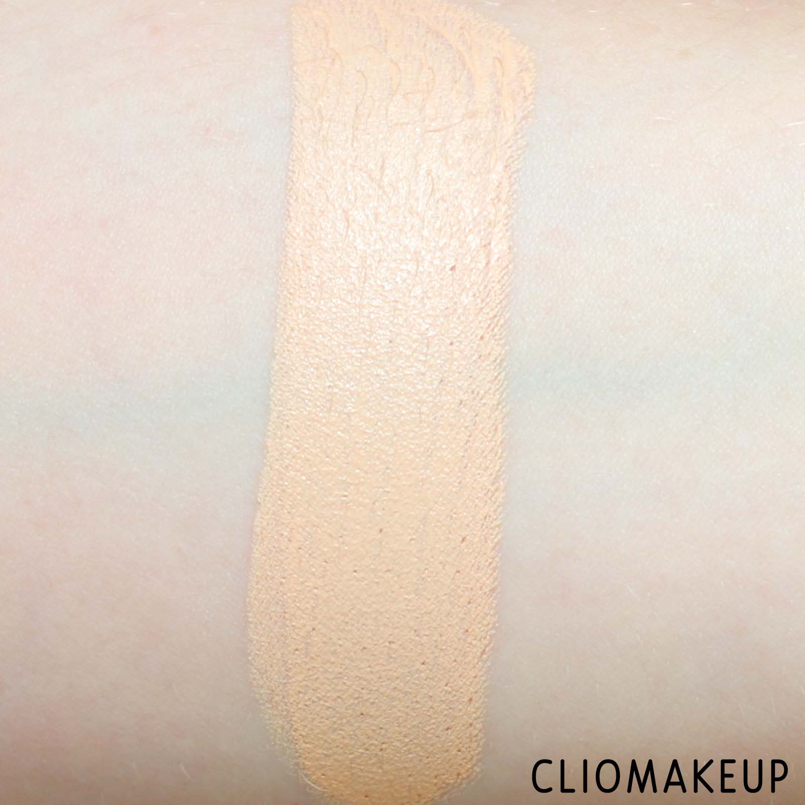 cliomakeup-recensione-fondotinta-lorea-infaillible-foundation-7
